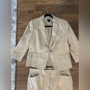 Ann Taylor Tan Chic Women’s Blazer and Pants Set